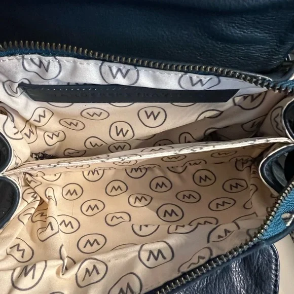 Wanderers Travel Co Letizia Leather Crossbody Bag in Azzurra Teal with Wallet - Picture 3 of 7